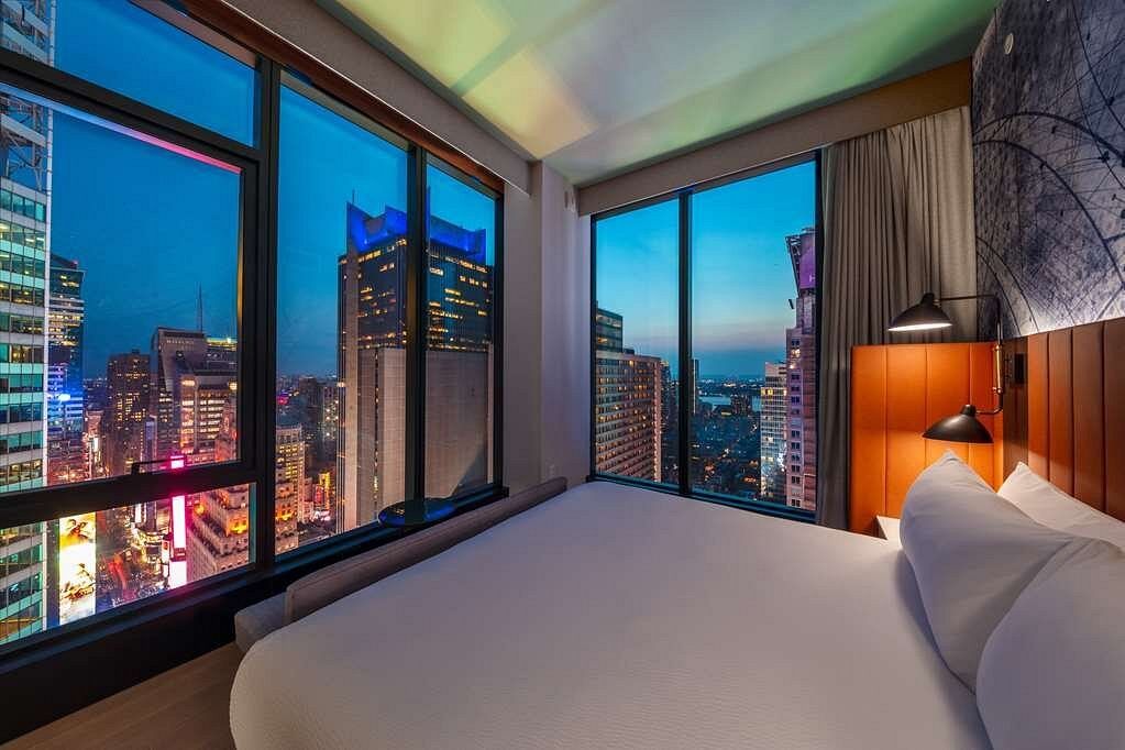 HOTEL TEMPO BY HILTON TIMES SQUARE